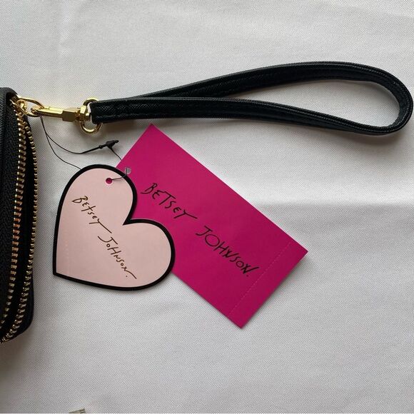 NWT Betsey Johnson Zip Around Black Wallet Wristlet with Gold Hardware - Picture 8 of 12